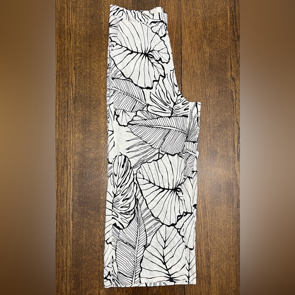 NEW Rachel Zoe Leaf printed Wide Legged pants - Picture 3 of 9